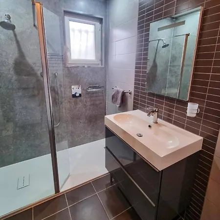 Vila De Lormeau By *